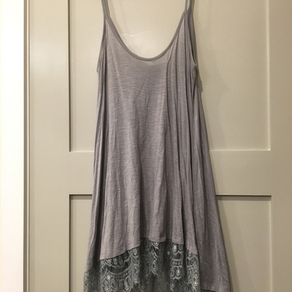 Long tank/tunic. Perfect with leggings.
